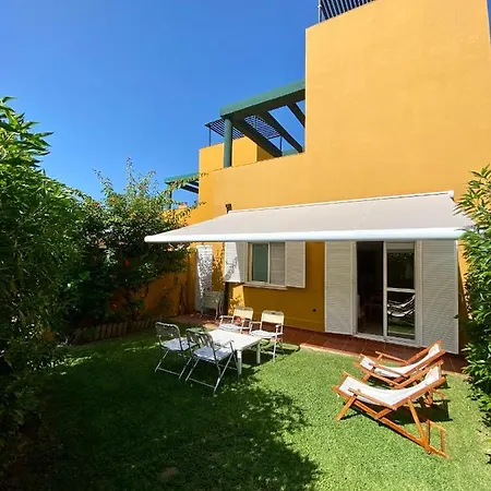 Bonito Adosado 3hab; 2bañ; Jardín; Piscina En Urbanización Tartessos Costa Ballena-cádiz Chipiona